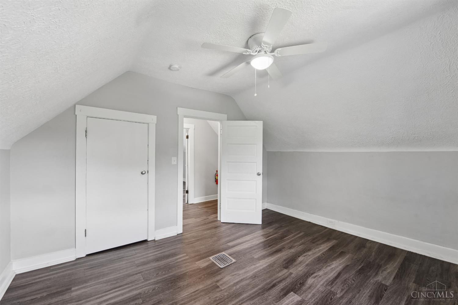 1906 Mentor Avenue, Norwood, OH, 45212 — photo 23