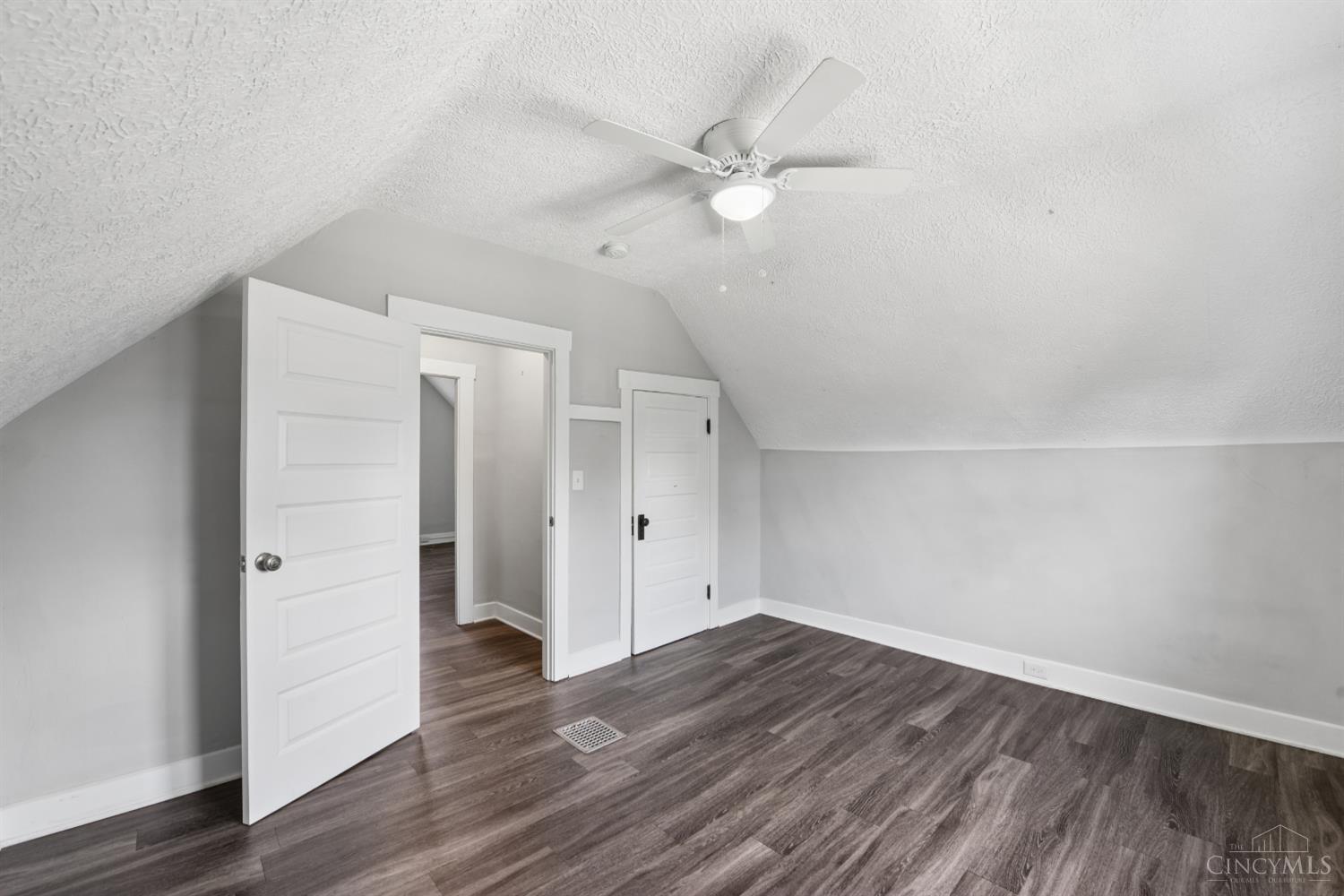 1906 Mentor Avenue, Norwood, OH, 45212 — photo 25