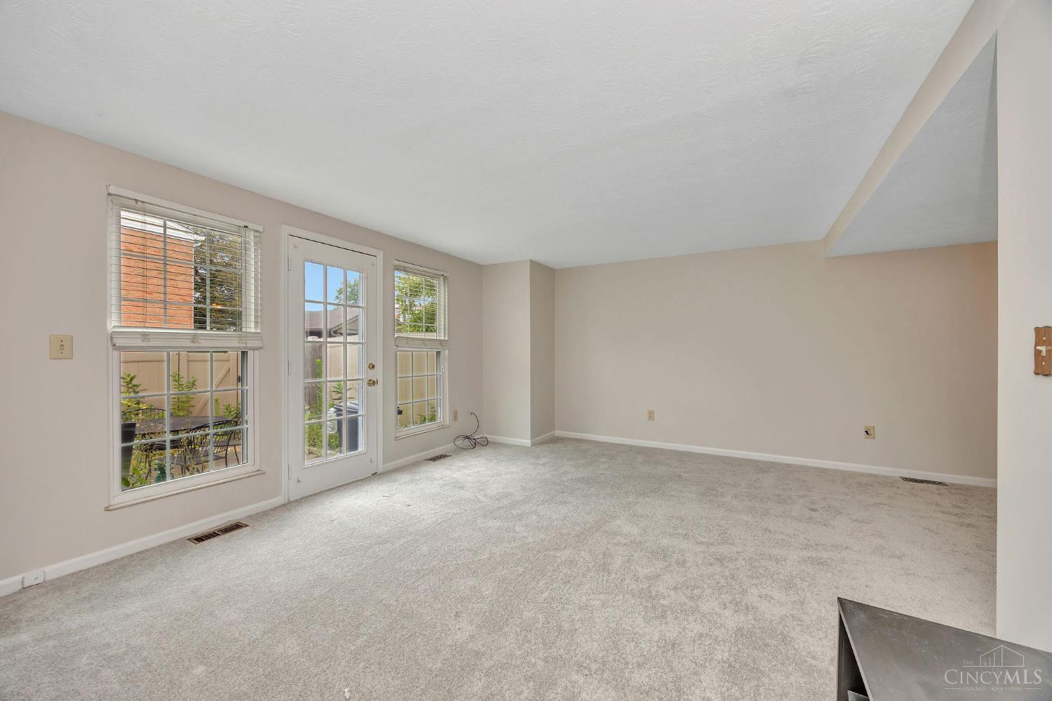10917 Barrington Court, Sycamore Twp, OH, 45242 — photo 17