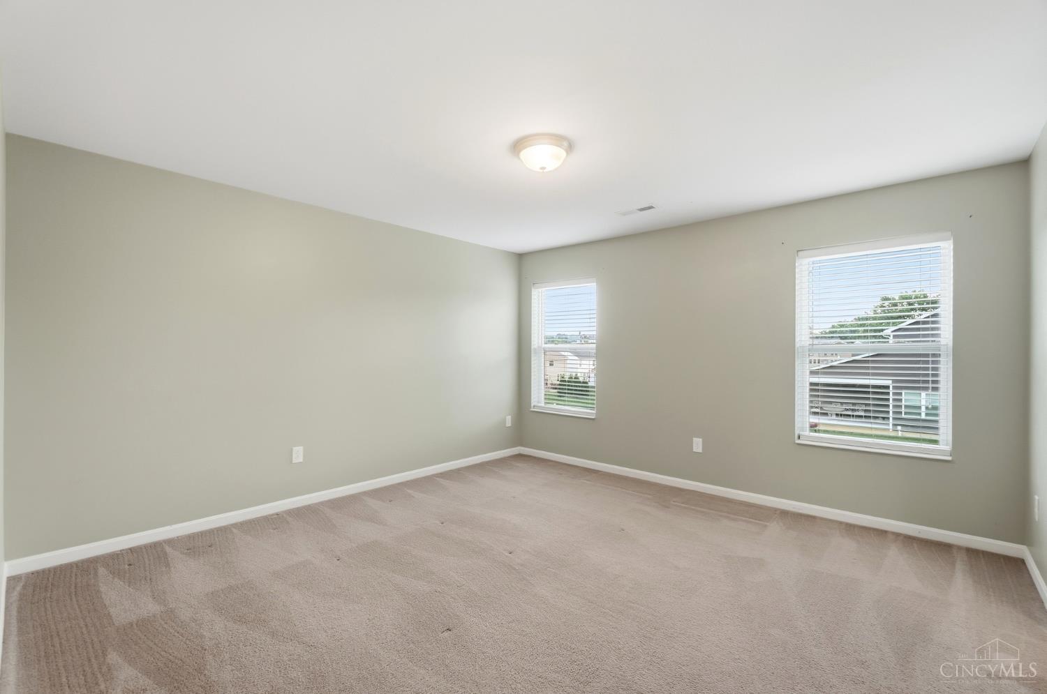 5752 Rhode Island Avenue, Cincinnati, OH, 45237 — photo 32