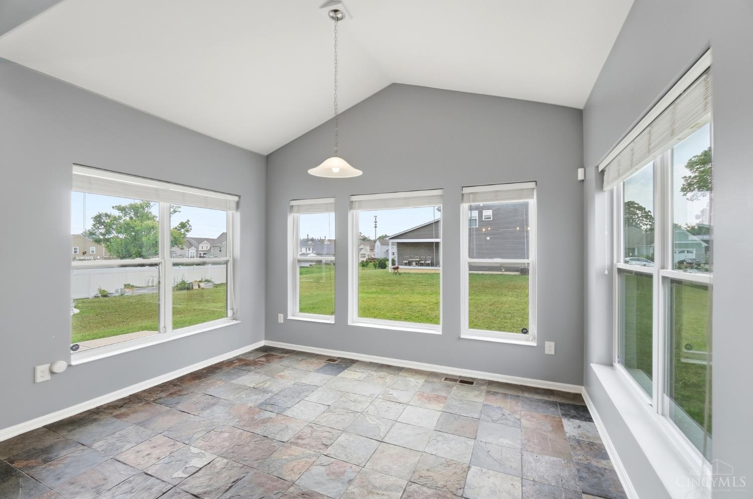 5752 Rhode Island Avenue, Cincinnati, OH, 45237 — photo 21