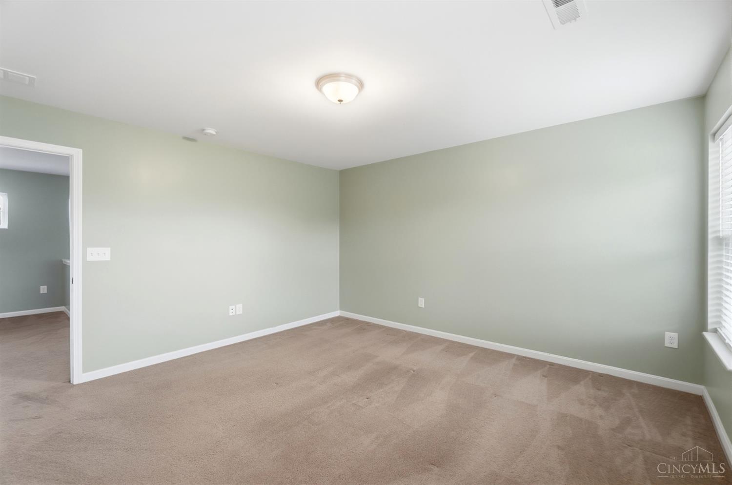 5752 Rhode Island Avenue, Cincinnati, OH, 45237 — photo 35