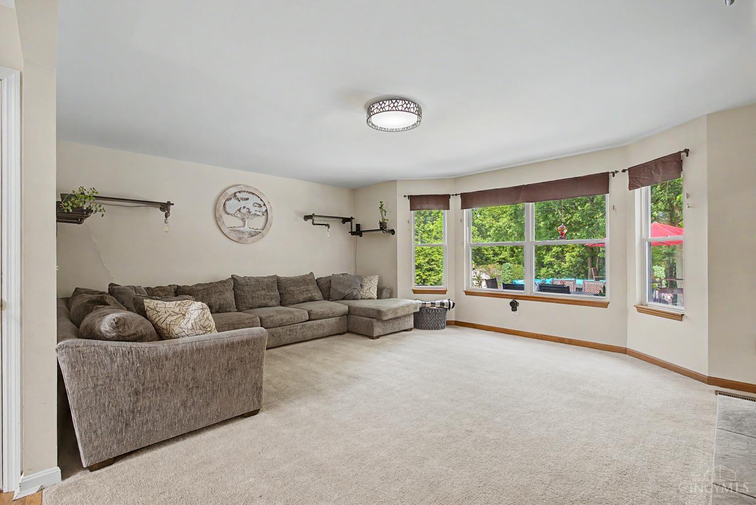 552 Virginia Lane, Union Twp, OH, 45244 — photo 10