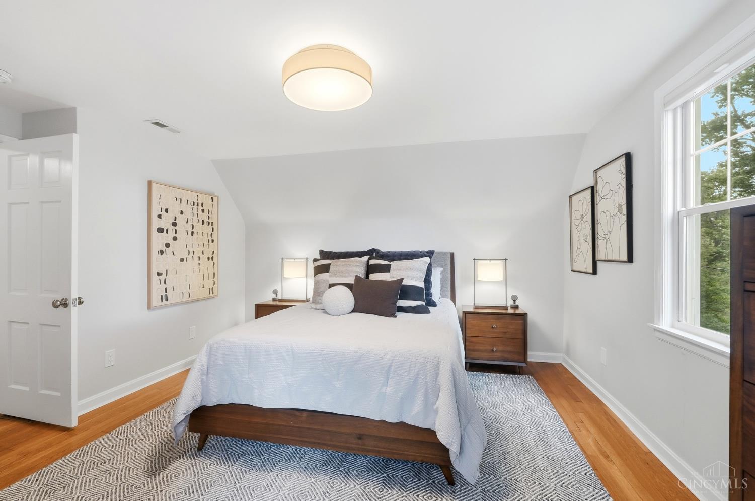 1220 Cliff Laine Drive