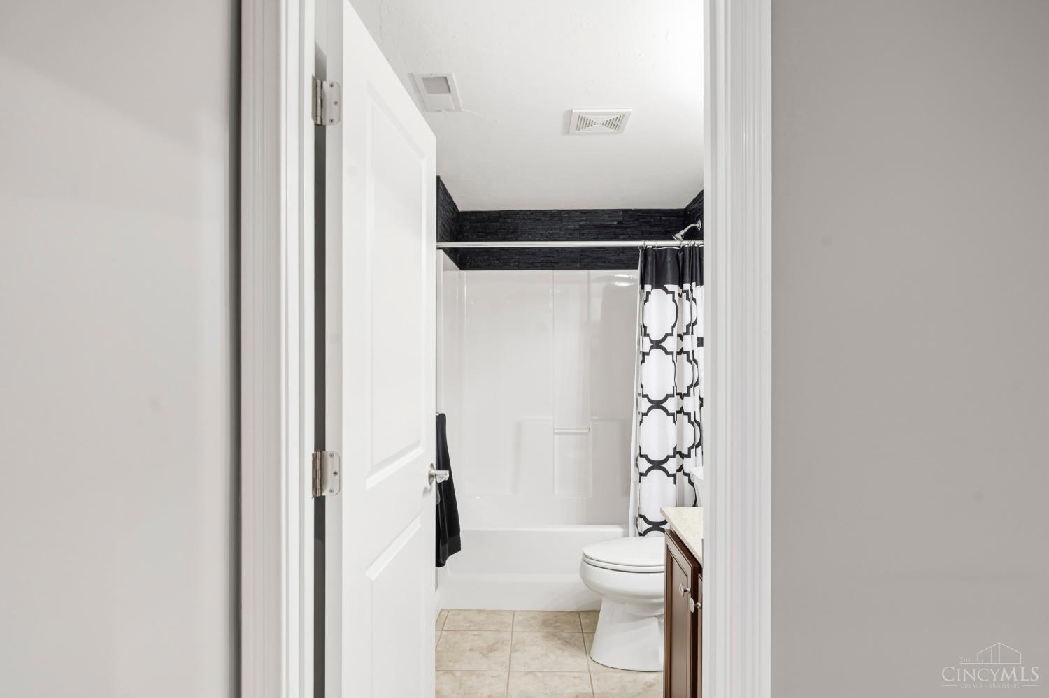 951 Volterra Lane, Cincinnati, OH, 45206 — photo 10
