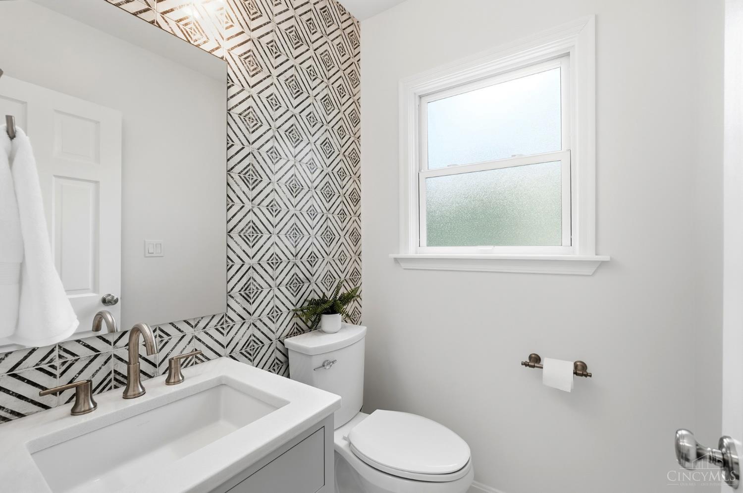 1220 Cliff Laine Drive