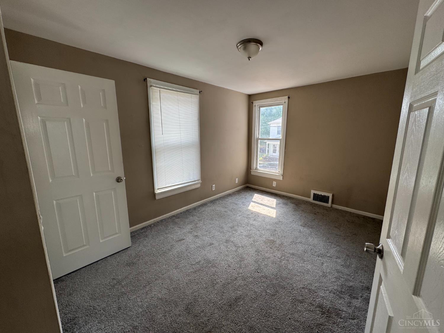 2404 Elmo Avenue, Hamilton, OH, 45015 — photo 3