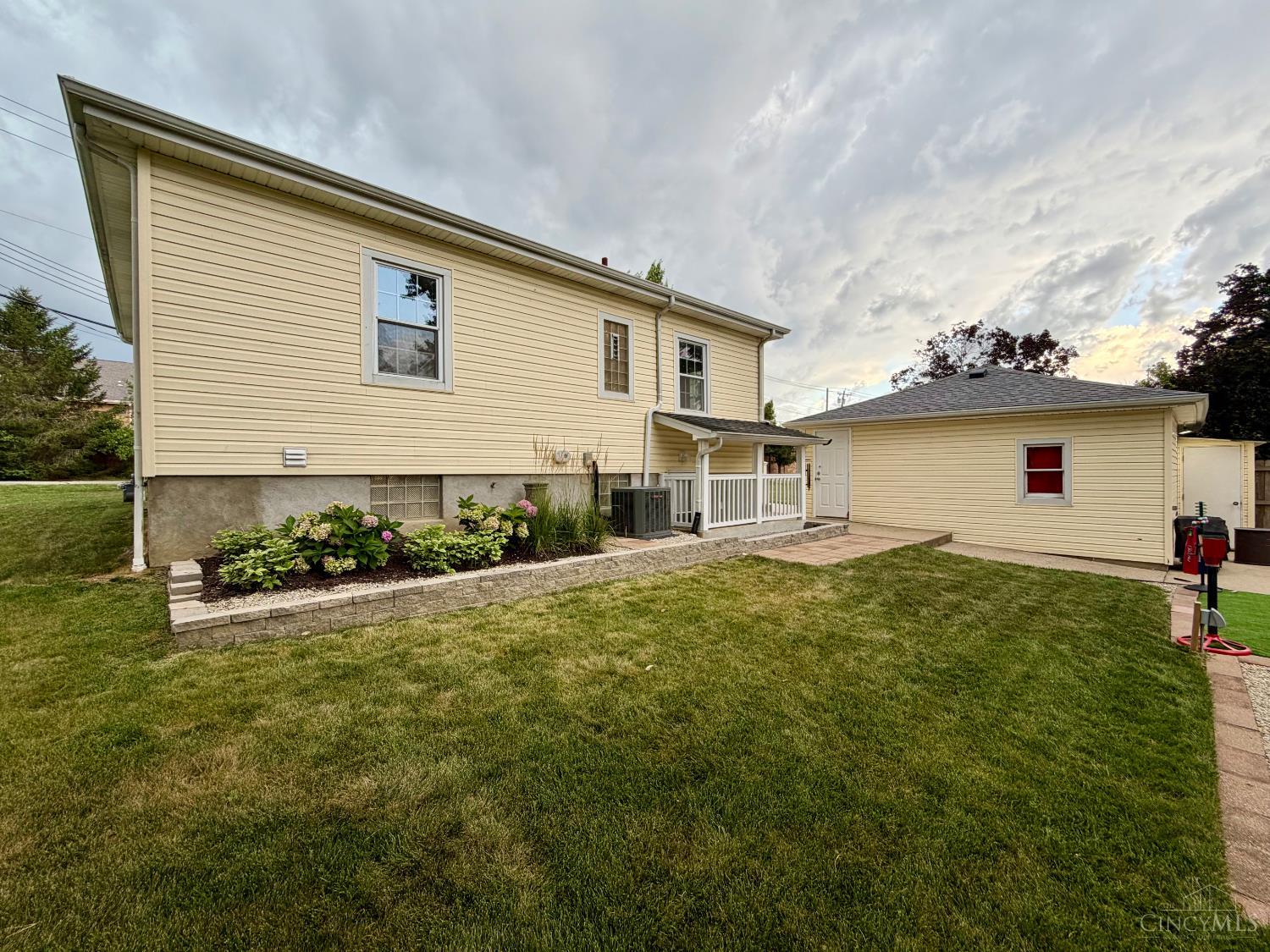 11560 Walnut Street, Springdale, OH, 45246 — photo 41