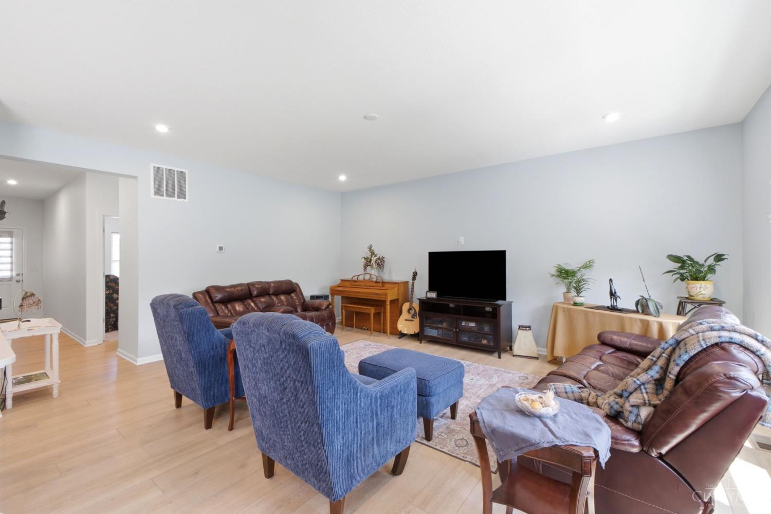 1251 Heathgate Way, Fairborn, OH, 45324 — photo 12