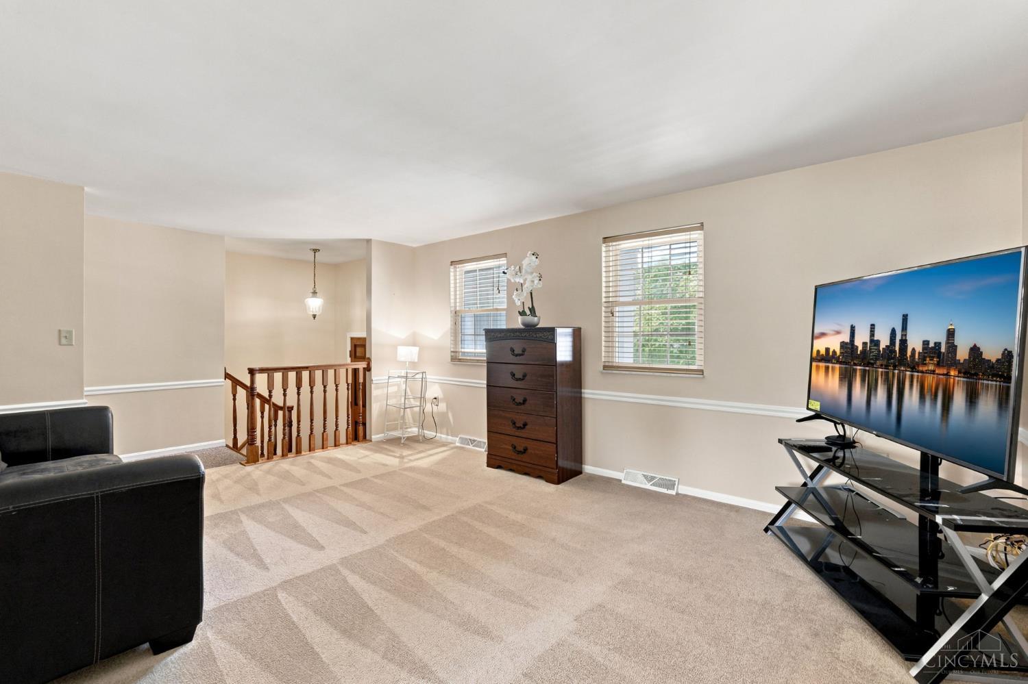 6224 Schunk Court, Green Twp, OH, 45239 — photo 7