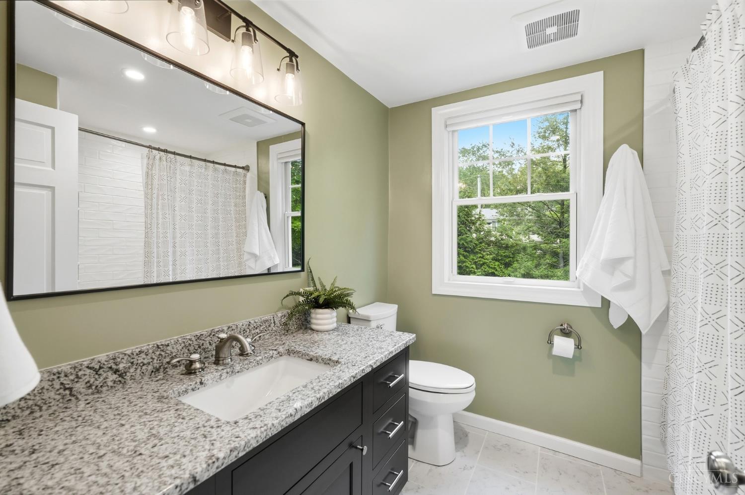 1220 Cliff Laine Drive