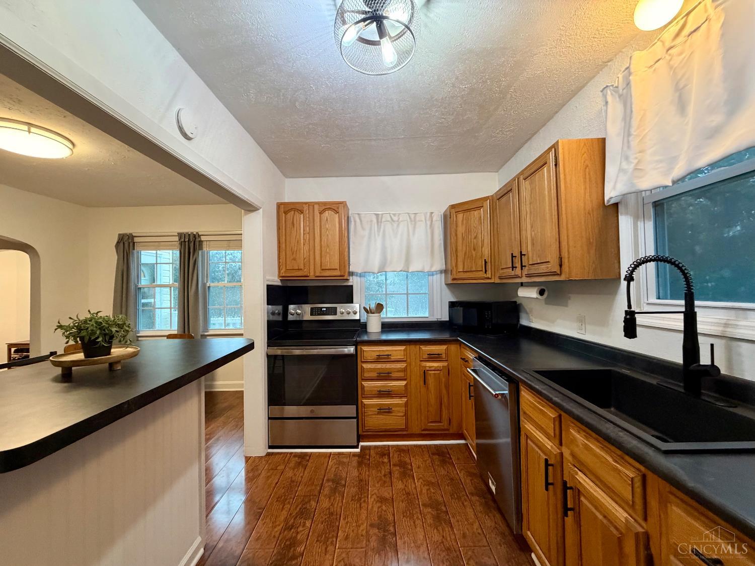 11560 Walnut Street, Springdale, OH, 45246 — photo 17