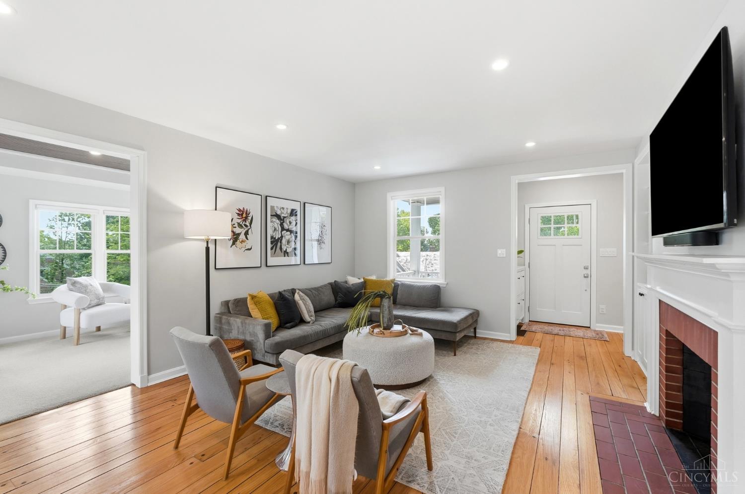1220 Cliff Laine Drive
