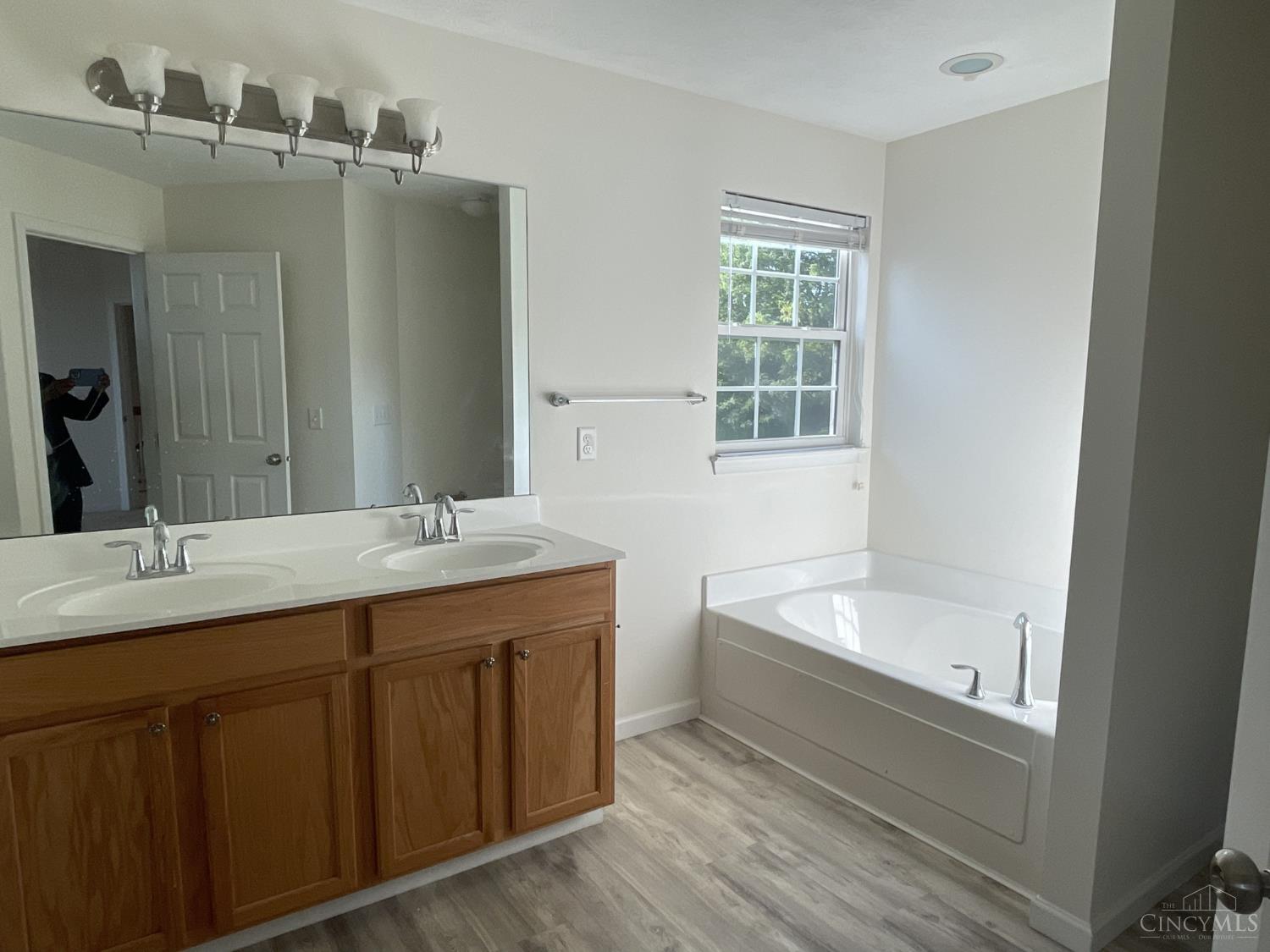 5095 Snow Valley Lane, Liberty Twp, OH, 45011 — photo 11