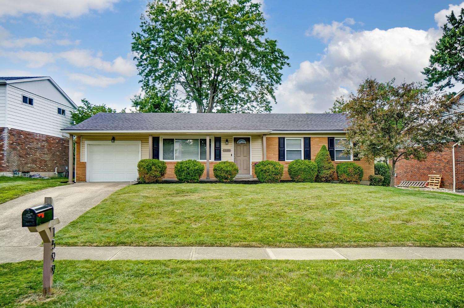 1599 Yellowglen Drive, Anderson Twp, OH, 45255 — photo 4