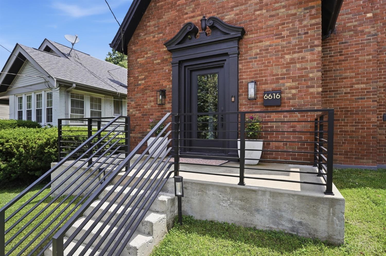 Homes for sale in Cincinnati, OH | 6616 Afton Ave, Cincinnati, OH 45213 | MLS# 1887620