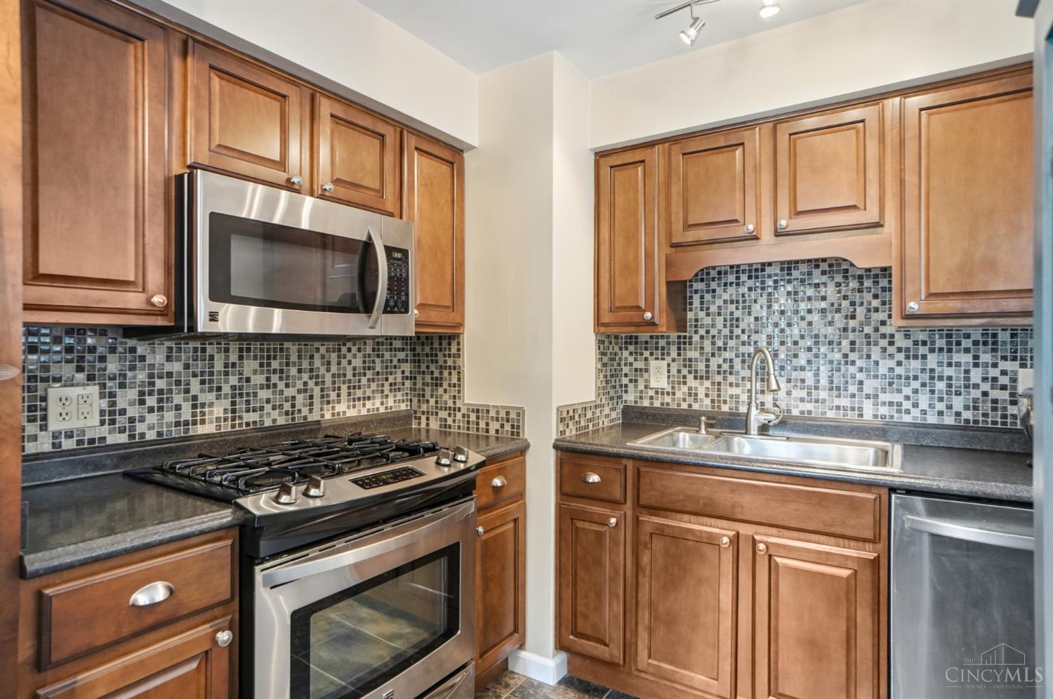 4127 Paxton Woods Drive, Cincinnati, OH, 45209 — photo 10
