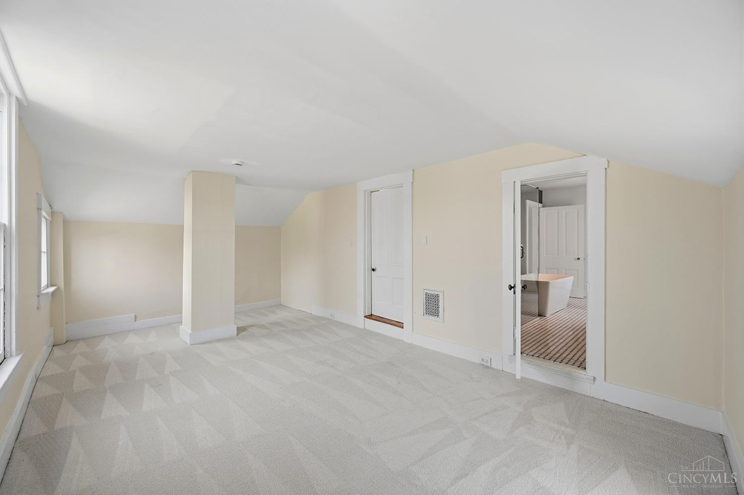 349 Tusculum Avenue, Cincinnati, OH, 45226 — photo 43