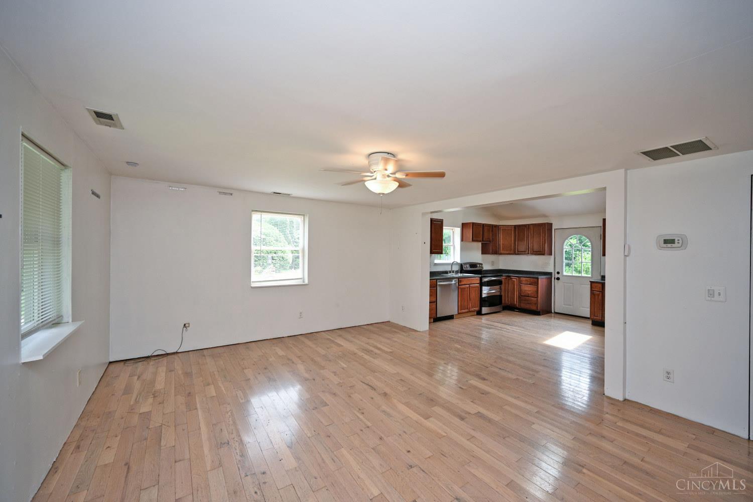 Homes for sale in Goshen Twp, OH | 6815 Clarawill Dr N, Goshen Twp, OH 45140 | MLS# 1887525