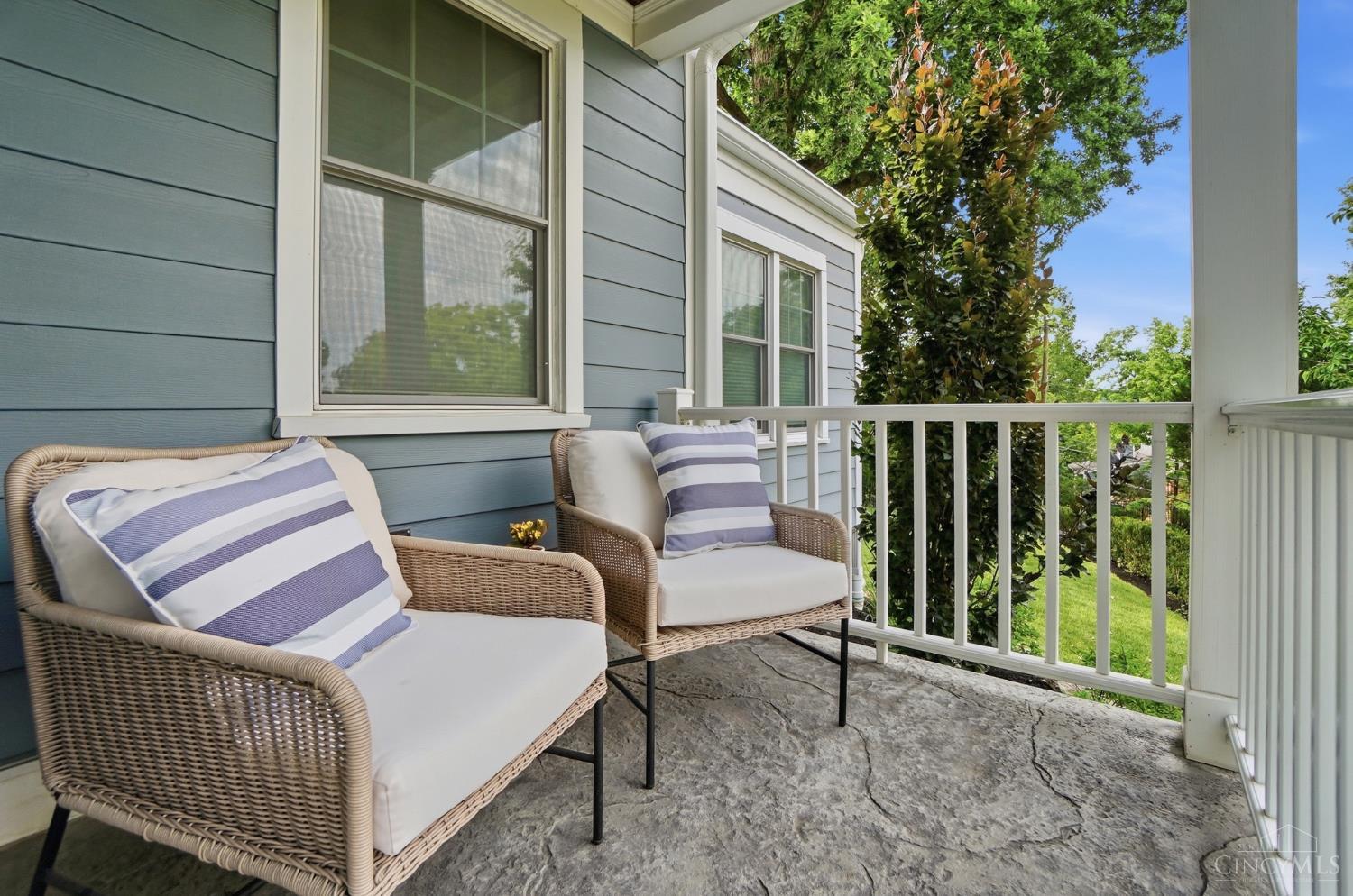 1220 Cliff Laine Drive