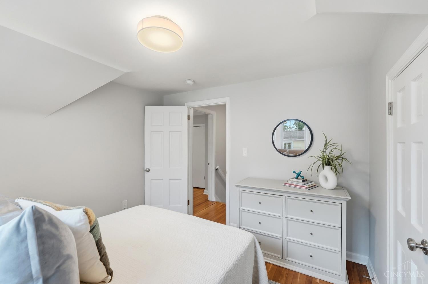 1220 Cliff Laine Drive