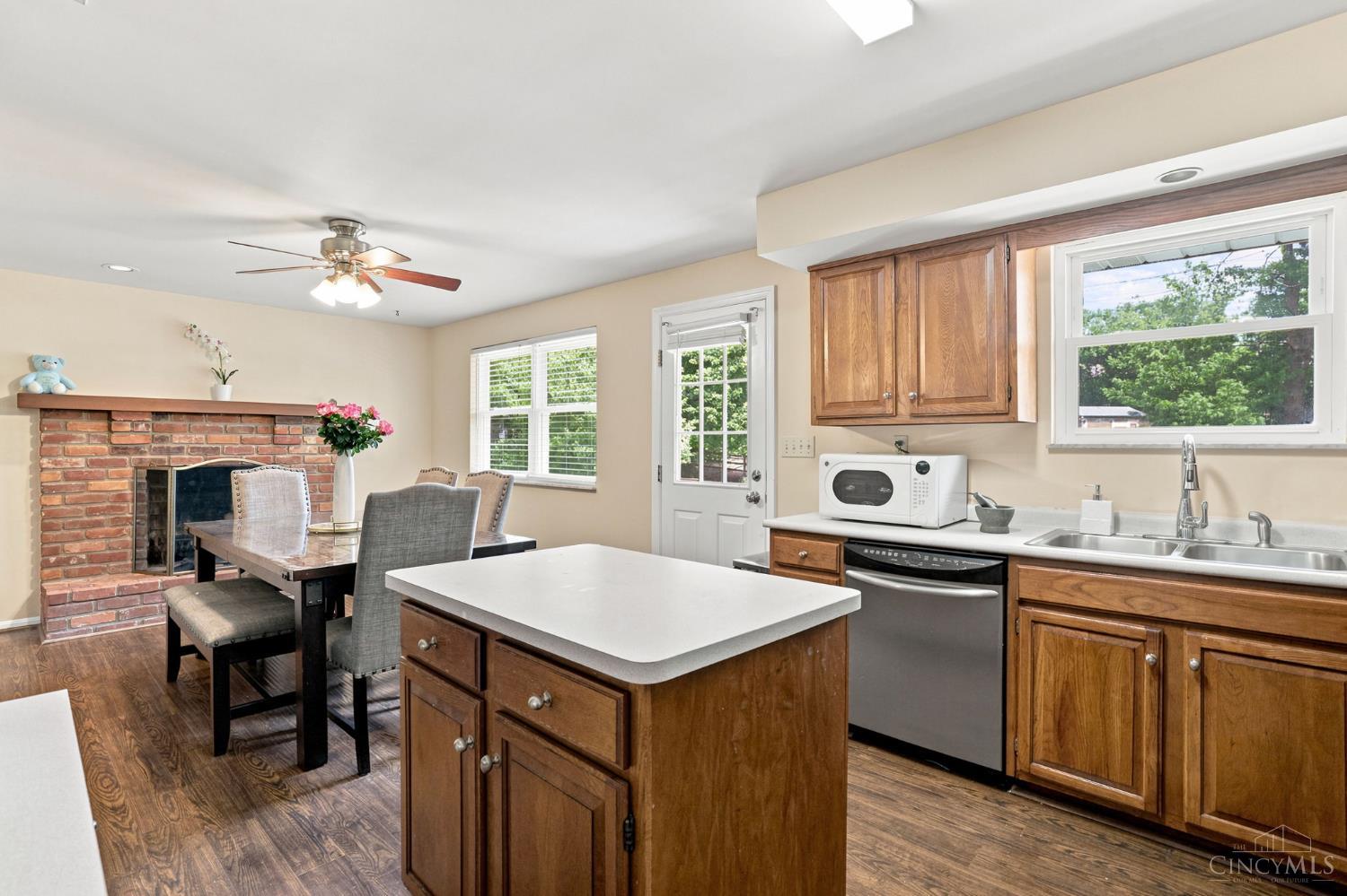6224 Schunk Court, Green Twp, OH, 45239 — photo 8