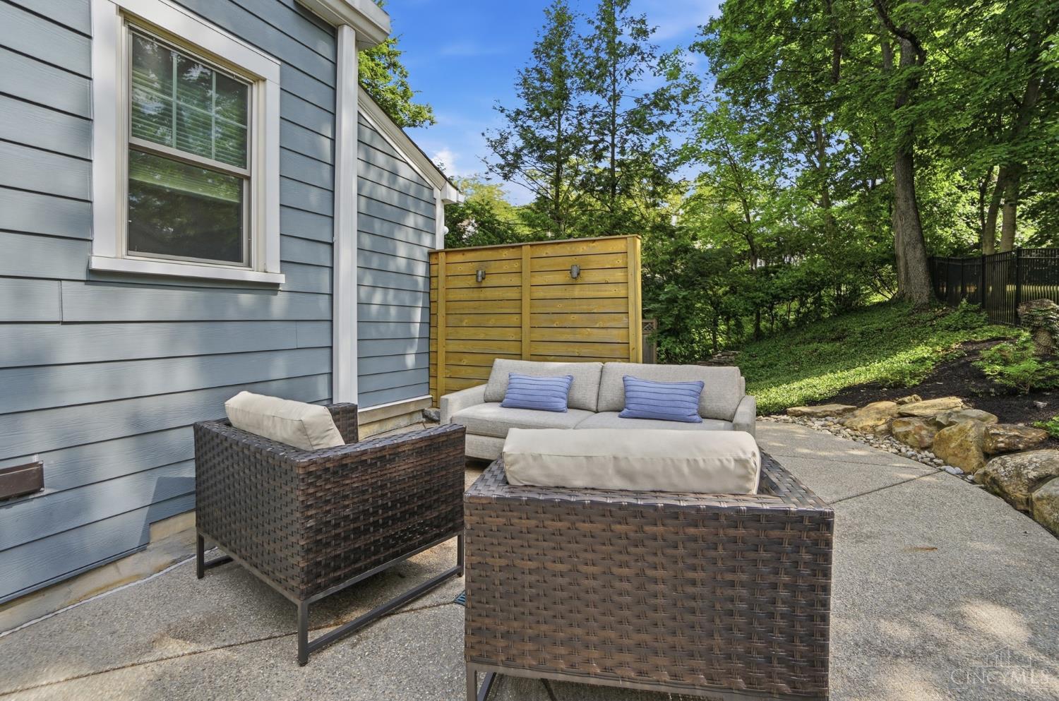 1220 Cliff Laine Drive