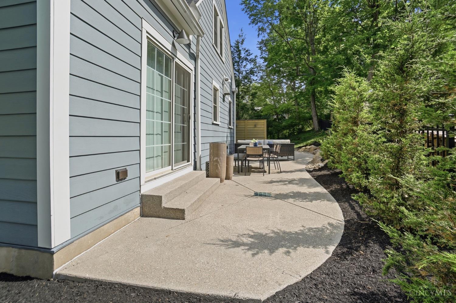 1220 Cliff Laine Drive