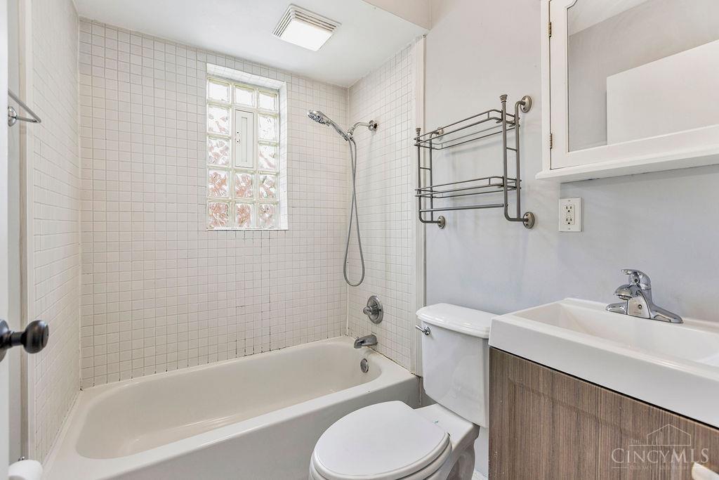 4894 Oaklawn Drive, Cincinnati, OH, 45227 — photo 14