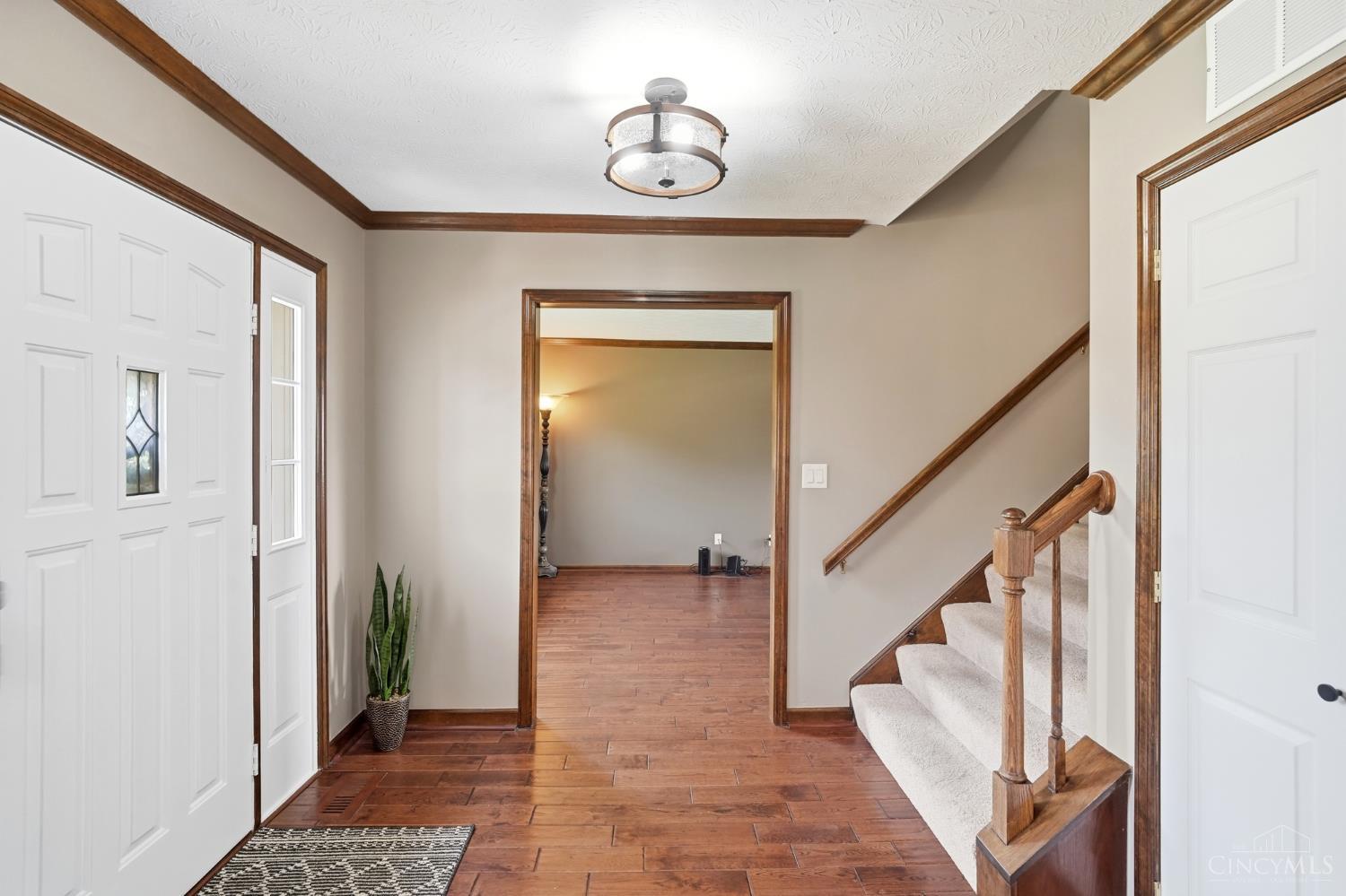1802 Lord Fitzwalter Drive, Miamisburg, OH, 45342 — photo 2