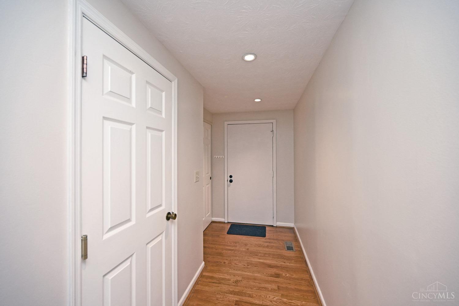 985 Woodlyn Drive, Anderson Twp, OH, 45230 — photo 3