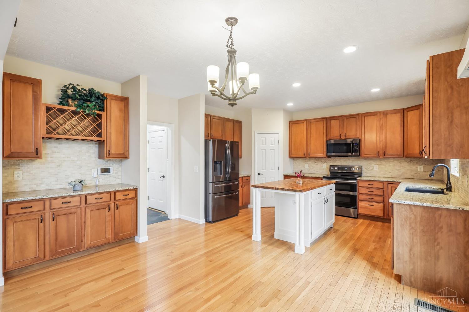 5798 Hawthorne Reserve Drive, Liberty Twp, OH, 45044 — photo 22