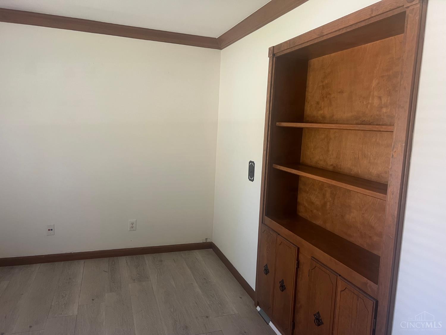 8710 Foxdale Court, West Chester, OH, 45069 — photo 11