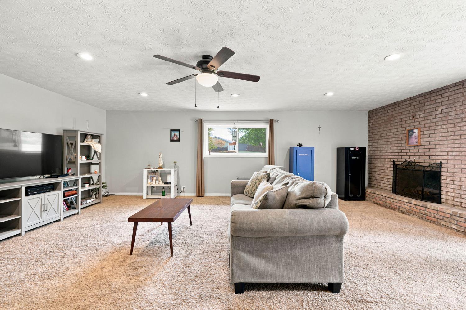 4555 Ross Avenue, Franklin Twp, OH, 45005 — photo 9
