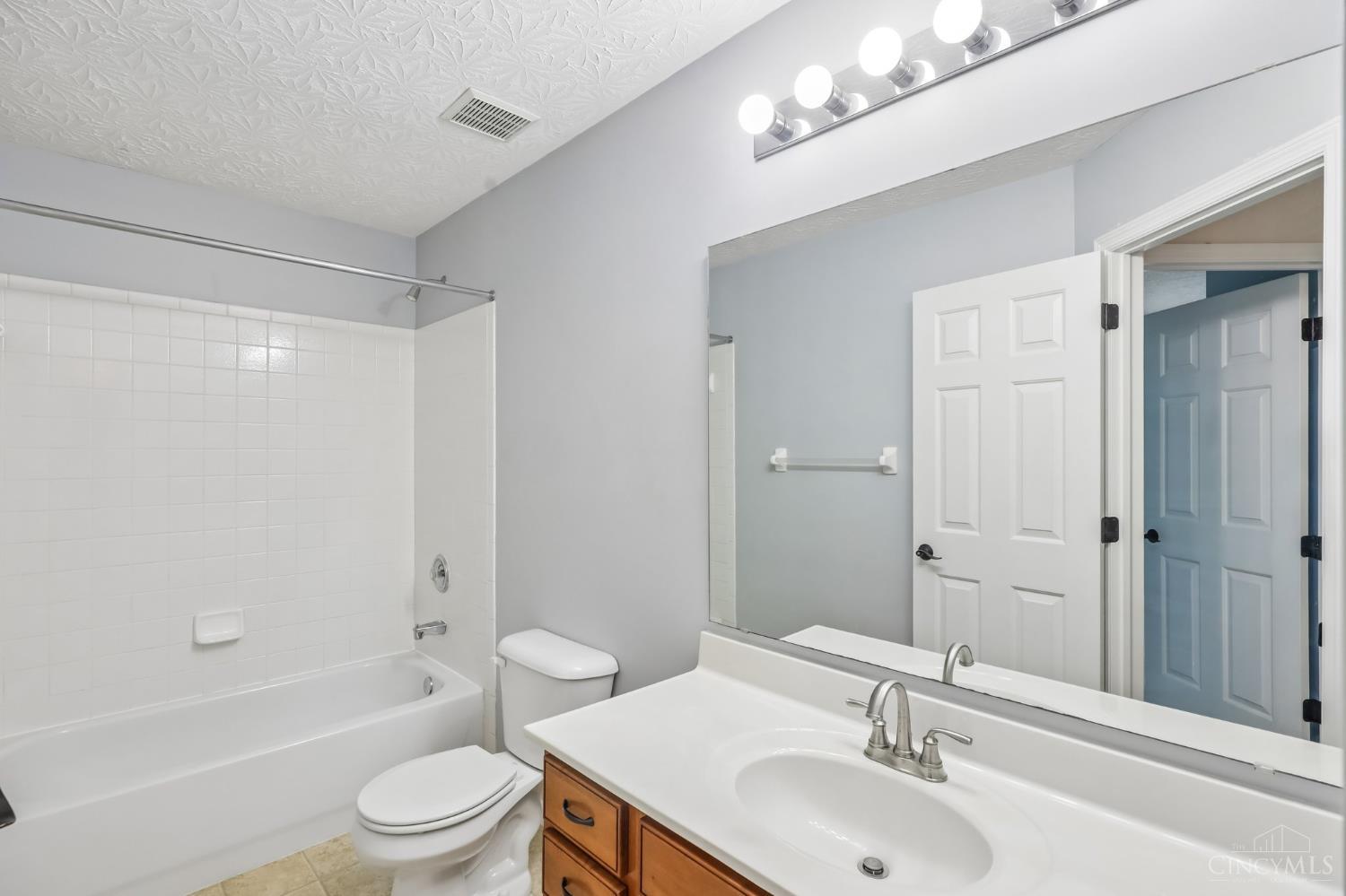 5798 Hawthorne Reserve Drive, Liberty Twp, OH, 45044 — photo 46