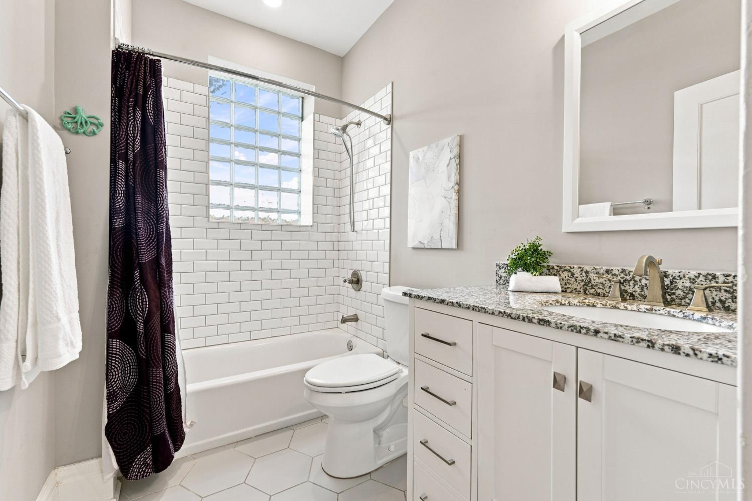3229 Woodburn Avenue, Cincinnati, OH, 45207 — photo 32