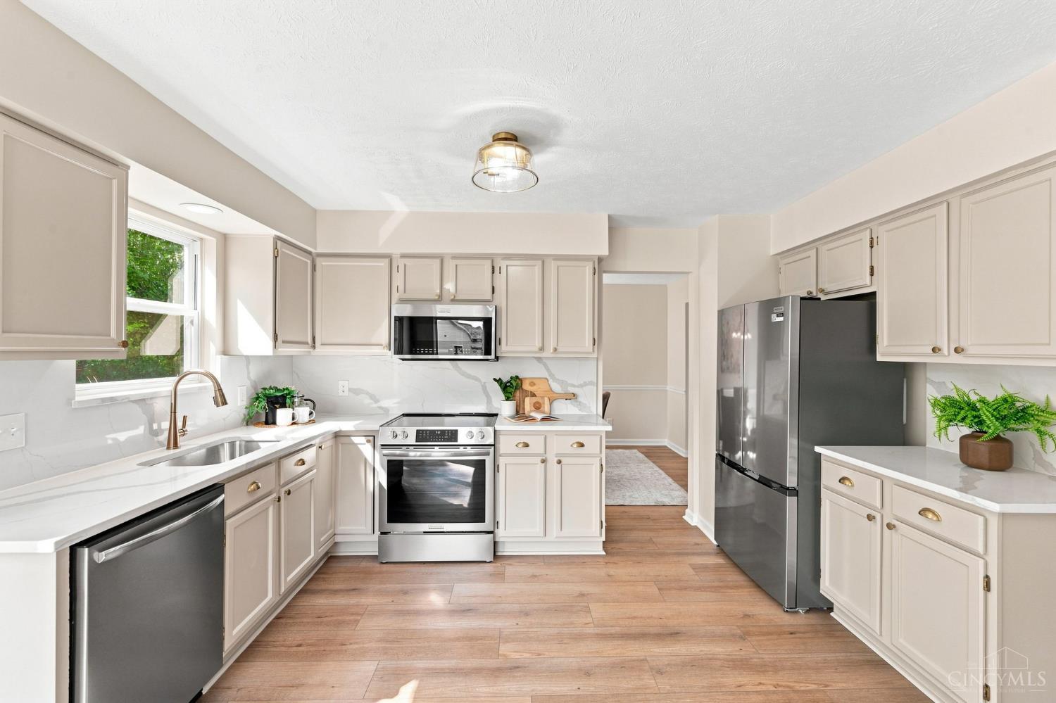 8631 Acredale Drive, West Chester, OH, 45069 — photo 10