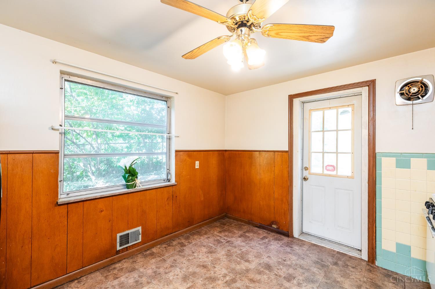 3422 Bassett Road, Cincinnati, OH, 45205 — photo 15