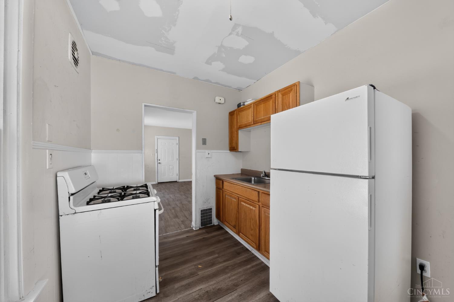 6823 Betts Avenue, North College Hill, OH, 45239 — photo 10