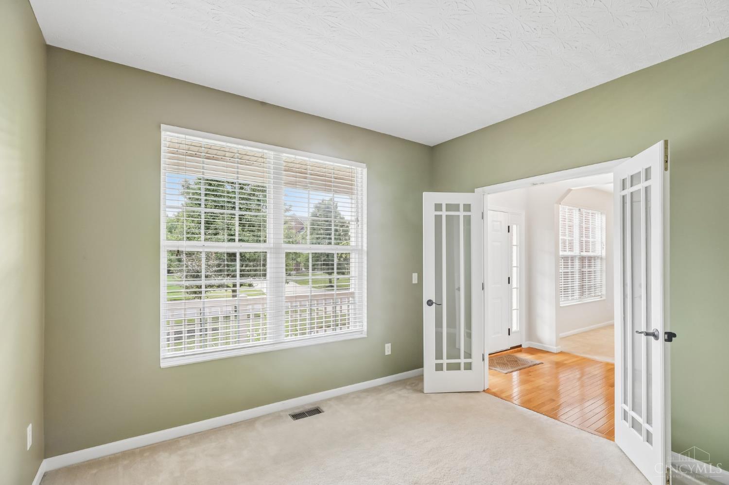 5798 Hawthorne Reserve Drive, Liberty Twp, OH, 45044 — photo 6