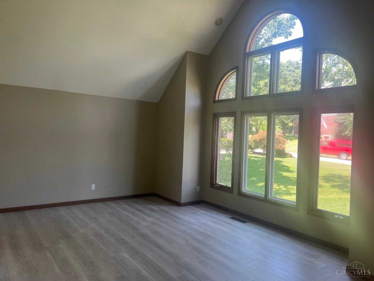 8710 Foxdale Court, West Chester, OH, 45069 — photo 5