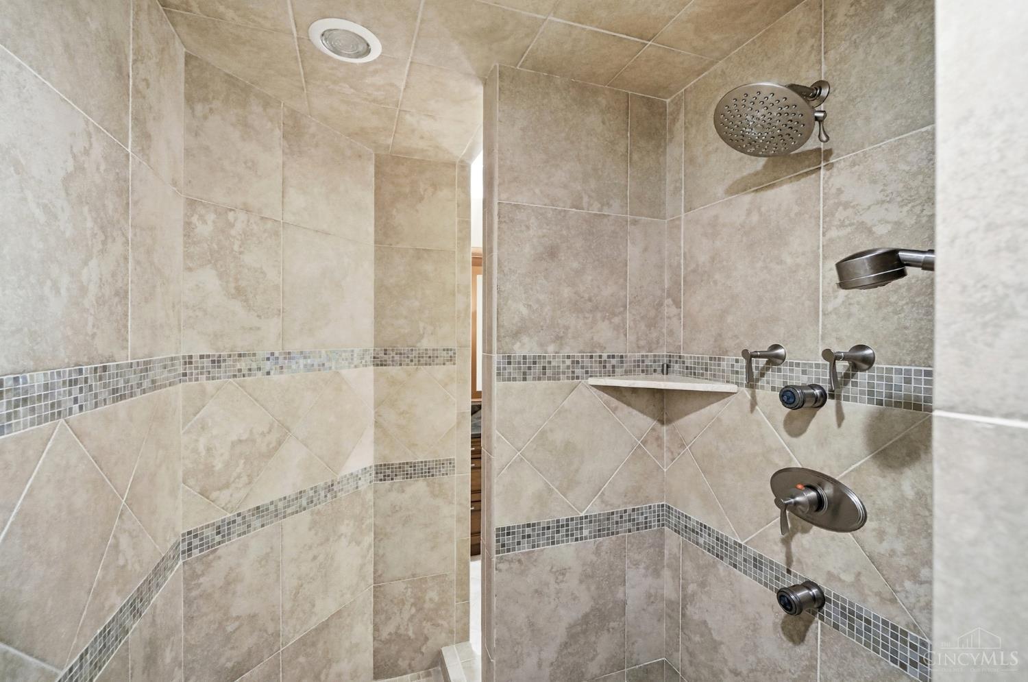 8100 Chinquapin Lane, Indian Hill, OH, 45243 — photo 40