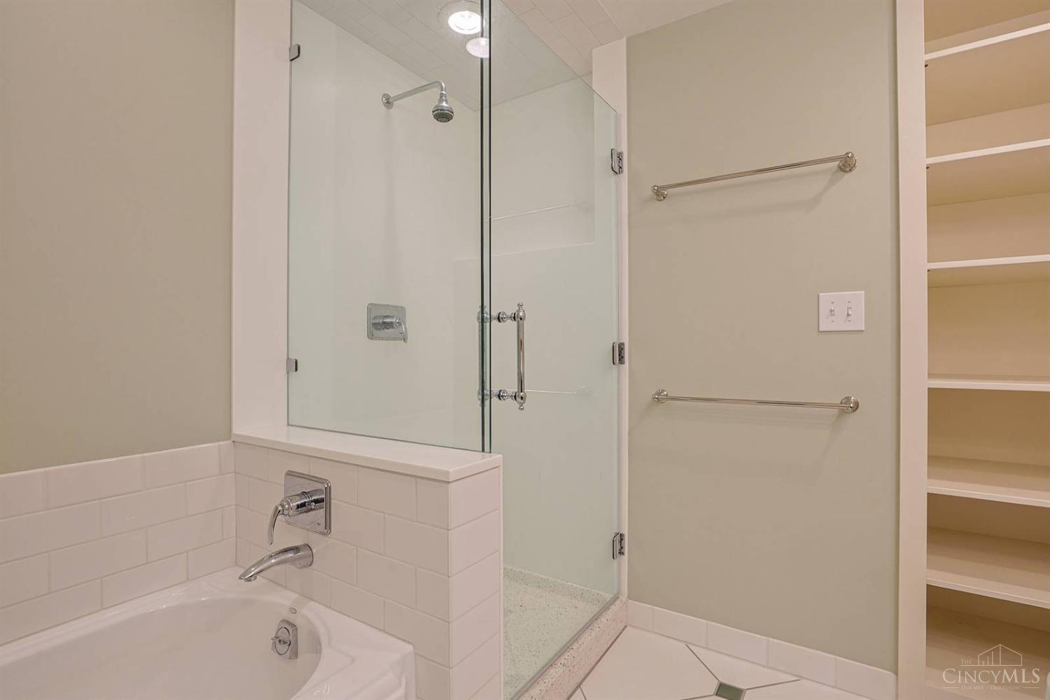 5 Linden Lane, Wyoming, OH, 45215 — photo 57