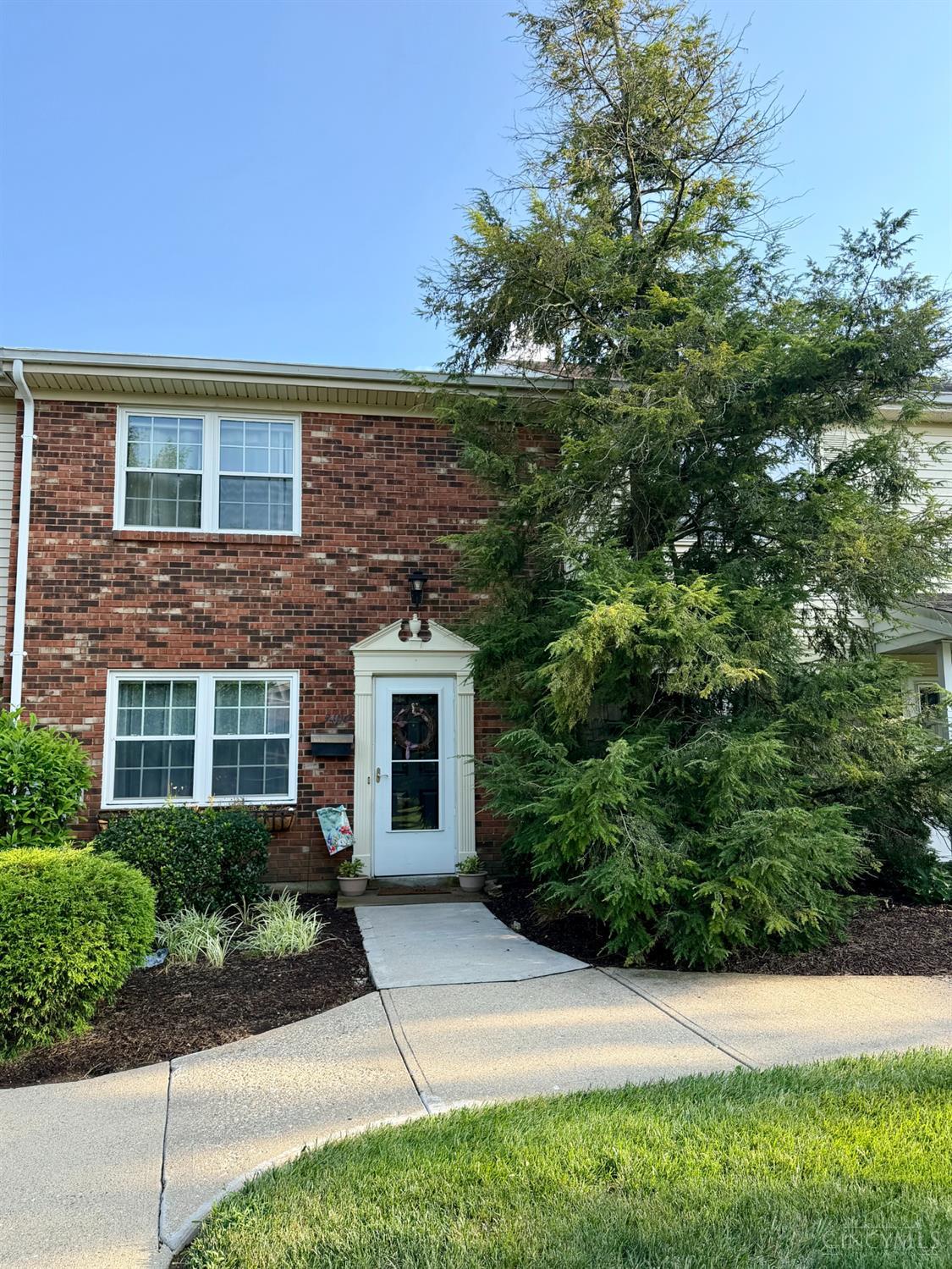 3400 Amberway Court, Colerain Twp, OH, 45251 — photo 2