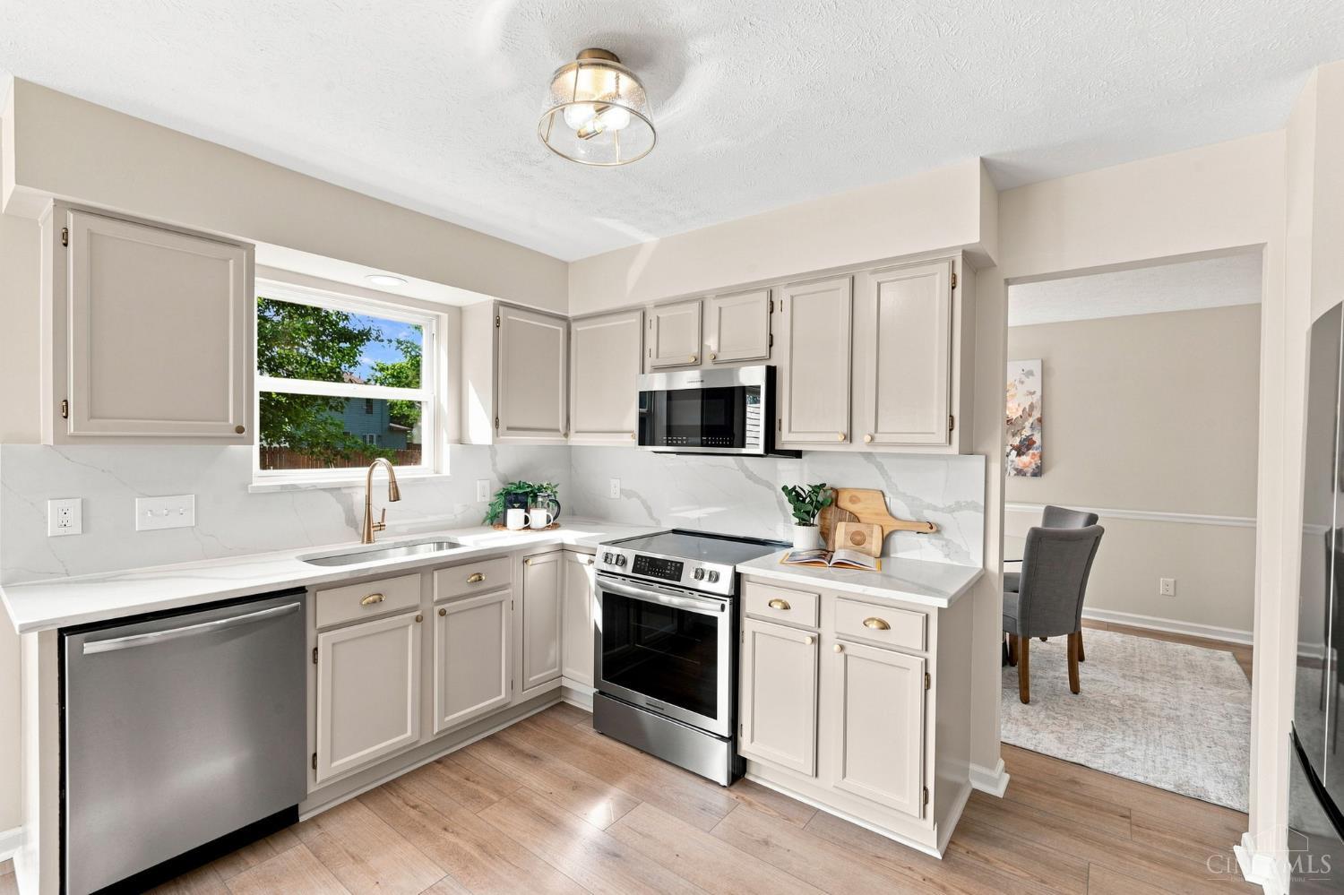 8631 Acredale Drive, West Chester, OH, 45069 — photo 11