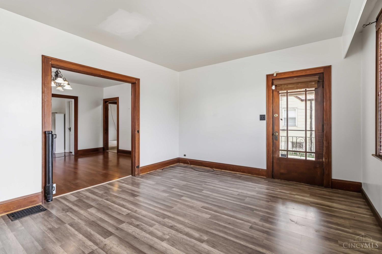 3606 Homelawn Avenue, Cheviot, OH, 45211 — photo 8