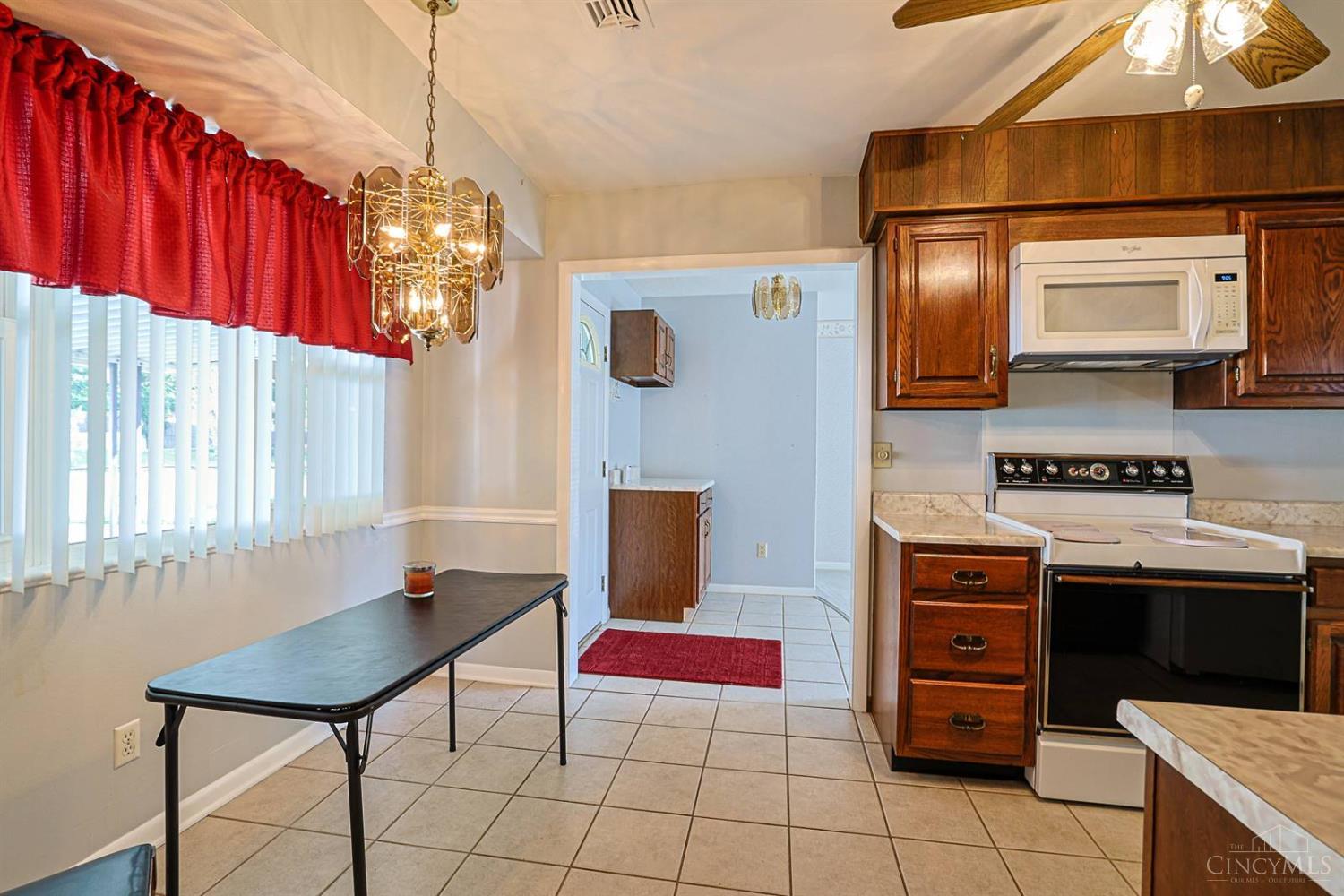 942 Mohawk Trail, Milford, OH, 45150 — photo 13
