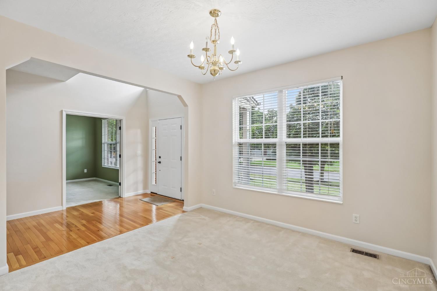 5798 Hawthorne Reserve Drive, Liberty Twp, OH, 45044 — photo 8