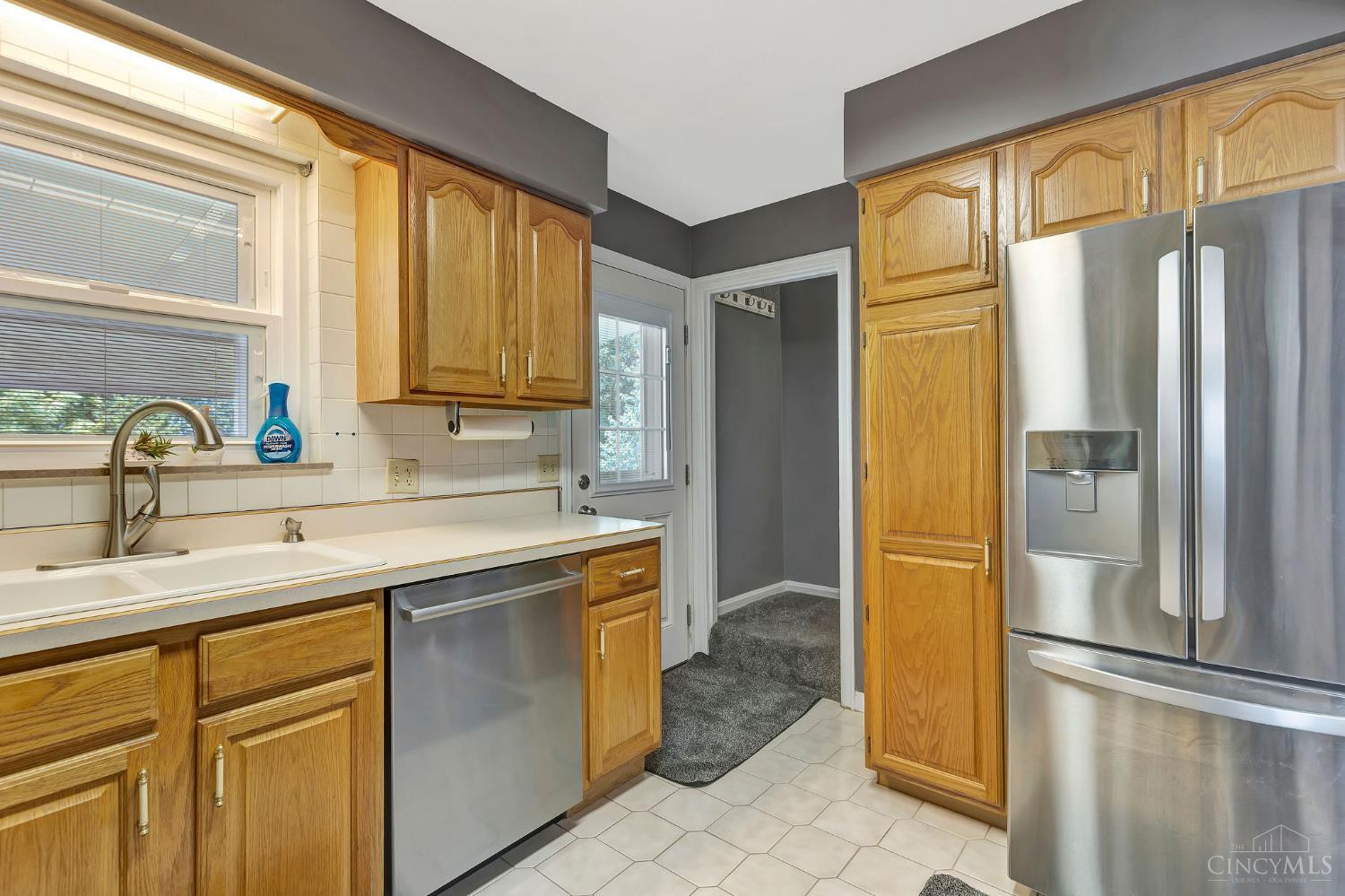 6943 Rob Vern Drive, North College Hill, OH, 45239 — photo 14