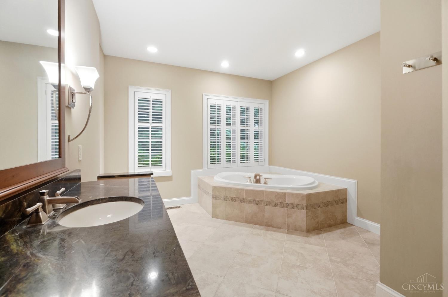 8100 Chinquapin Lane, Indian Hill, OH, 45243 — photo 36
